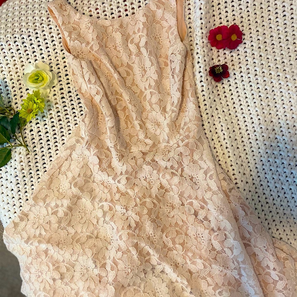 Blush Floral Lacy Dress 🌸 Size: S